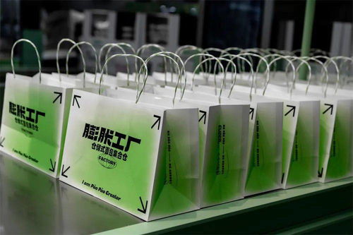 巫國源設計新作 泉州膨脹工廠Paopao Factory，以空間與平面設計賦能品牌新生